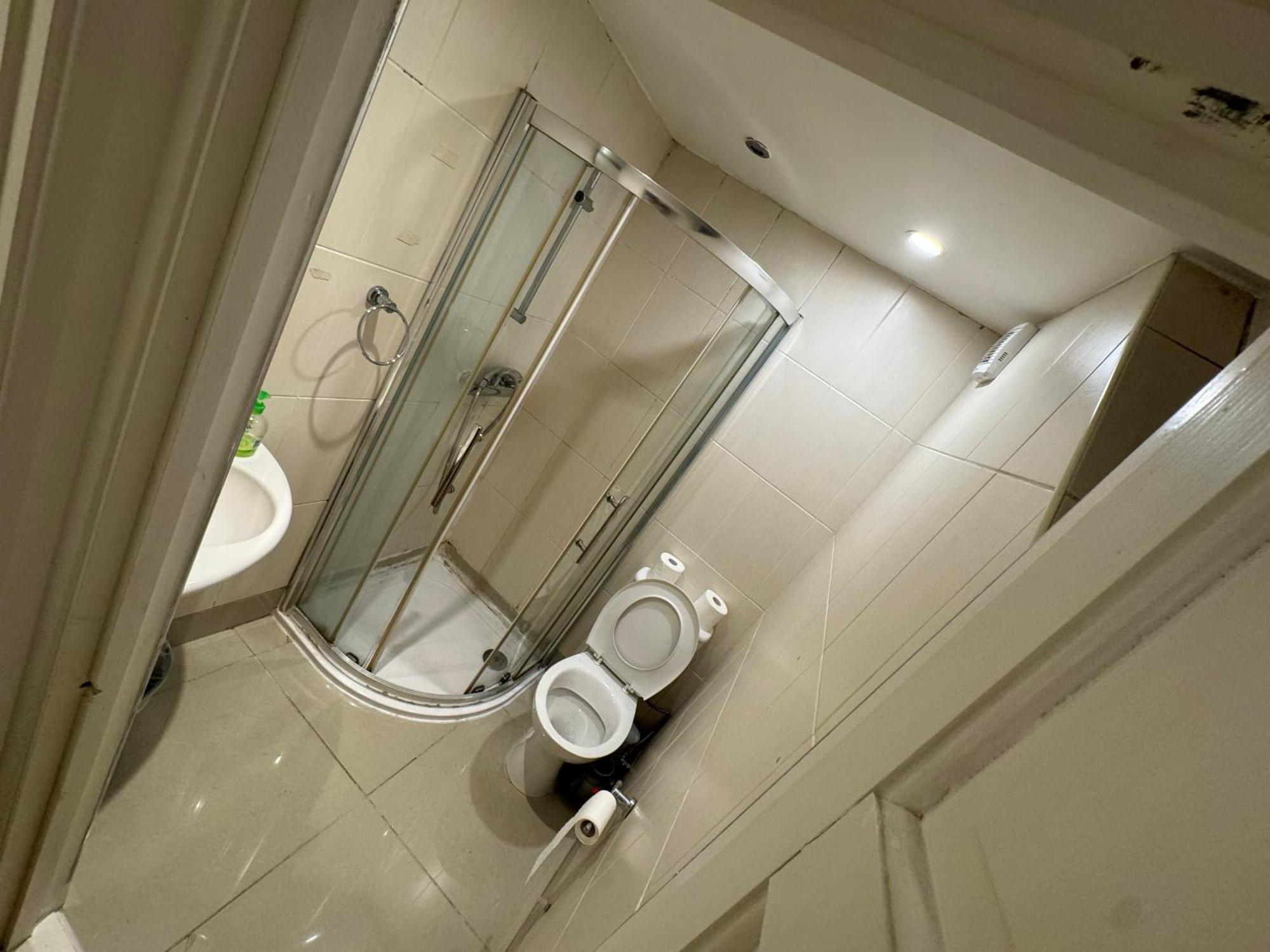 Cozy Rooms Near Central لندن المظهر الخارجي الصورة